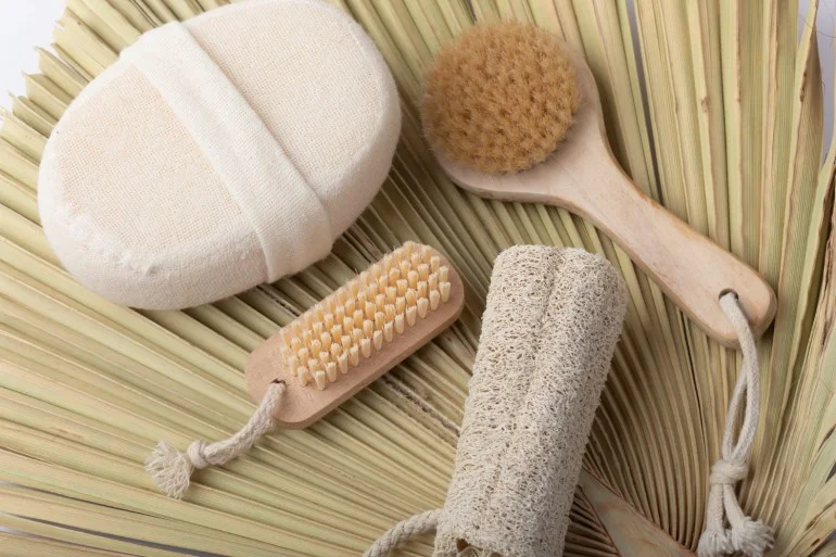 هل ما زالت اللوفا صديقة البشرة؟ بين الفوائد المذهلة والمخاطر الخفية