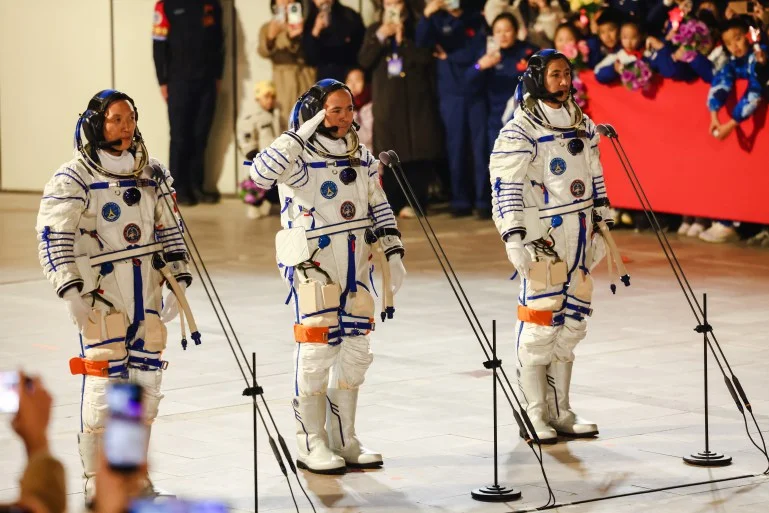 الصين تحقق رقما قياسيا جديدا في مهمة فضائية مأهولة