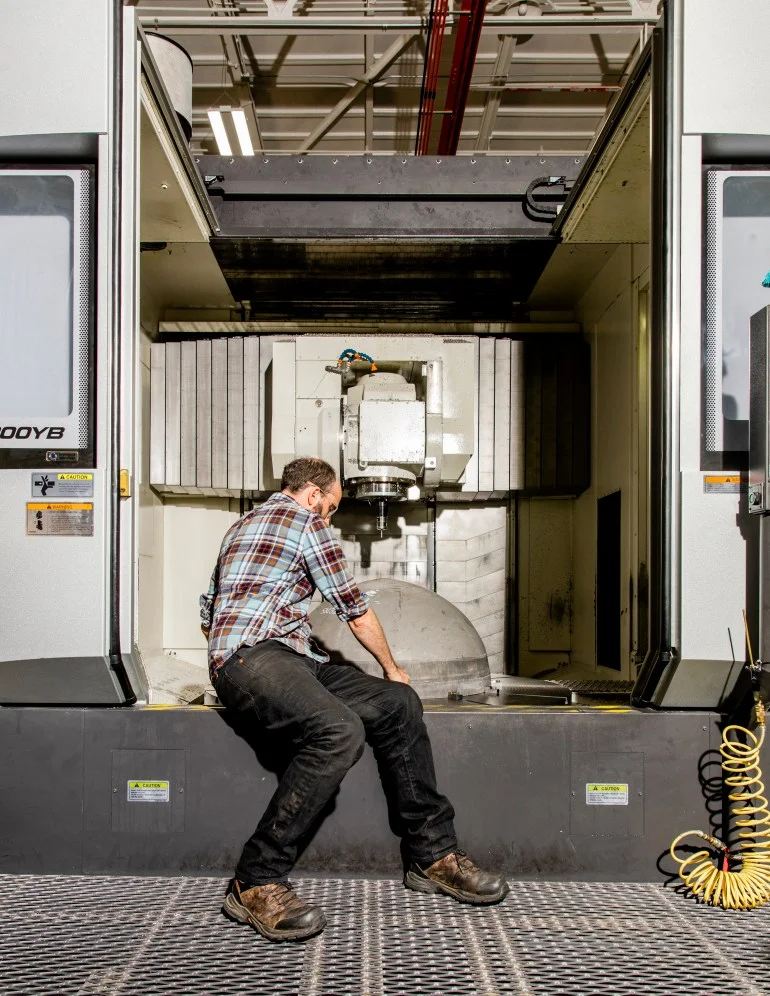 بلومبيرغ: رسوم ترامب تقوض الصناعة في أميركا