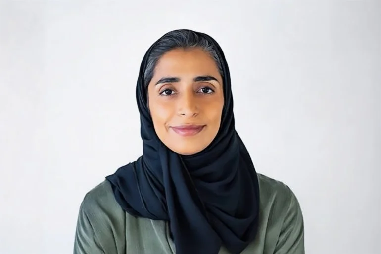 فاطمة الخاطر المتحدث باسم المنصة (ة)