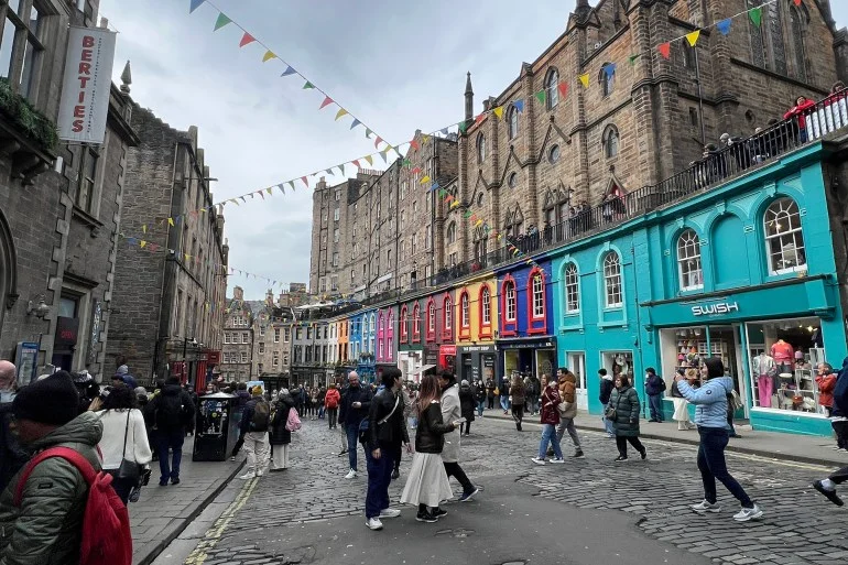 إدنبره.. جوهرة أسكتلندا الساحرة