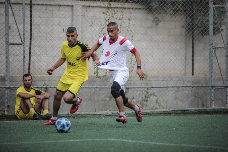 مباراة رمزية بغزة تجسد ديربي إسطنبول لإحياء الرياضة بعد الإبادة