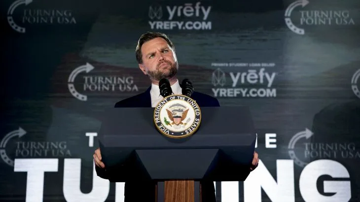 هل تتحكم إسرائيل في ترامب؟ سؤال يحرج جيه دي فانس ويثير ضجة على المنصات هل تتحكم إسرائيل في ترامب؟ سؤال يحرج جيه دي فانس ويثير ضجة على المنصات