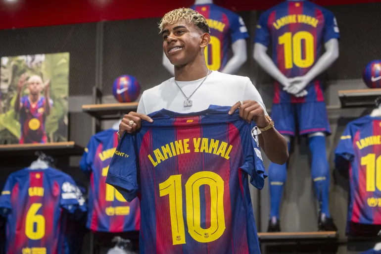 لامين جمال يكتسح ميسي في سباق القمصان الأكثر مبيعاً بالعالم