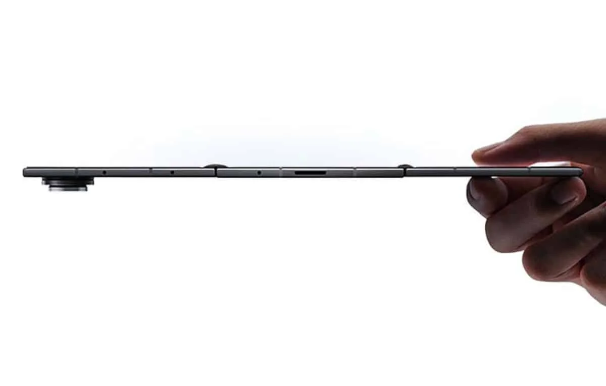 مواصفات ومزايا هاتف سامسونج Galaxy Z TriFold الثلاثي الطيات