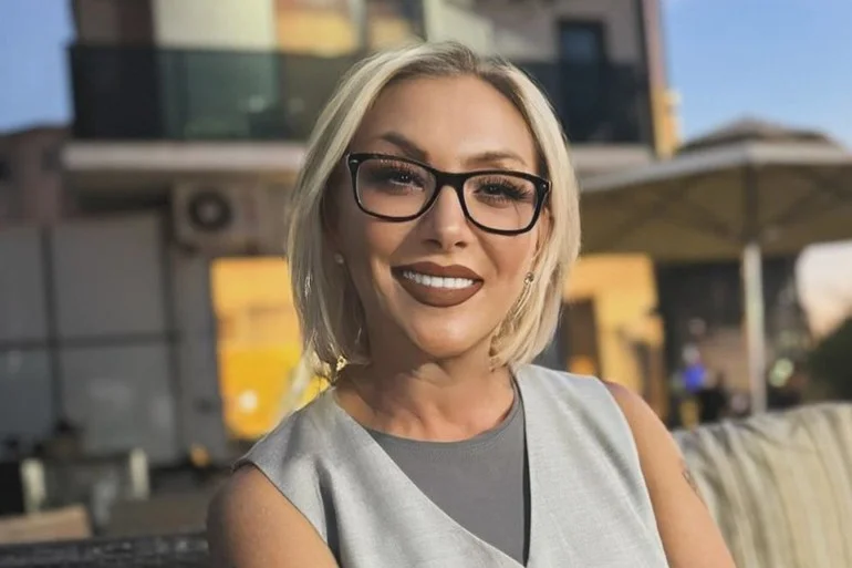 تطورات جديدة في قضية وفاة المطربة التركية غلو.. والسلطات توقف ابنتها وصديقتها