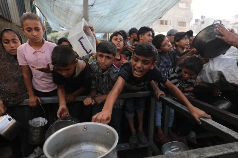 عامٌ من الجوع.. خط زمني لمعاناة غزة بين الحصار وتضاؤل المساعدات في 2025