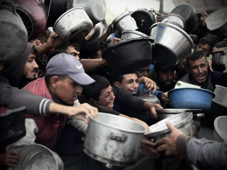 عامٌ من الجوع.. خط زمني لمعاناة غزة بين الحصار وتضاؤل المساعدات في 2025